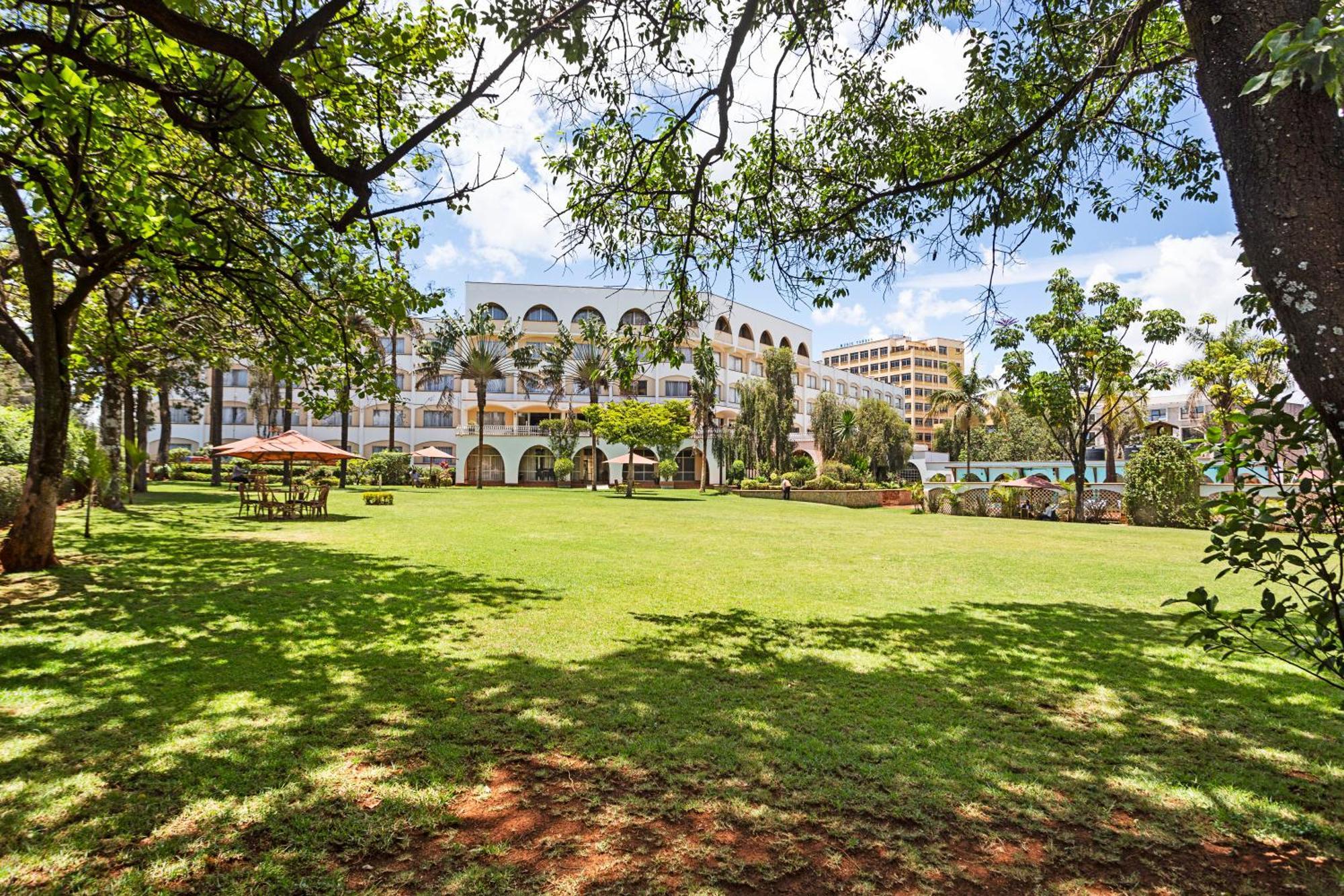 Sirikwa Hotel Eldoret Buitenkant foto