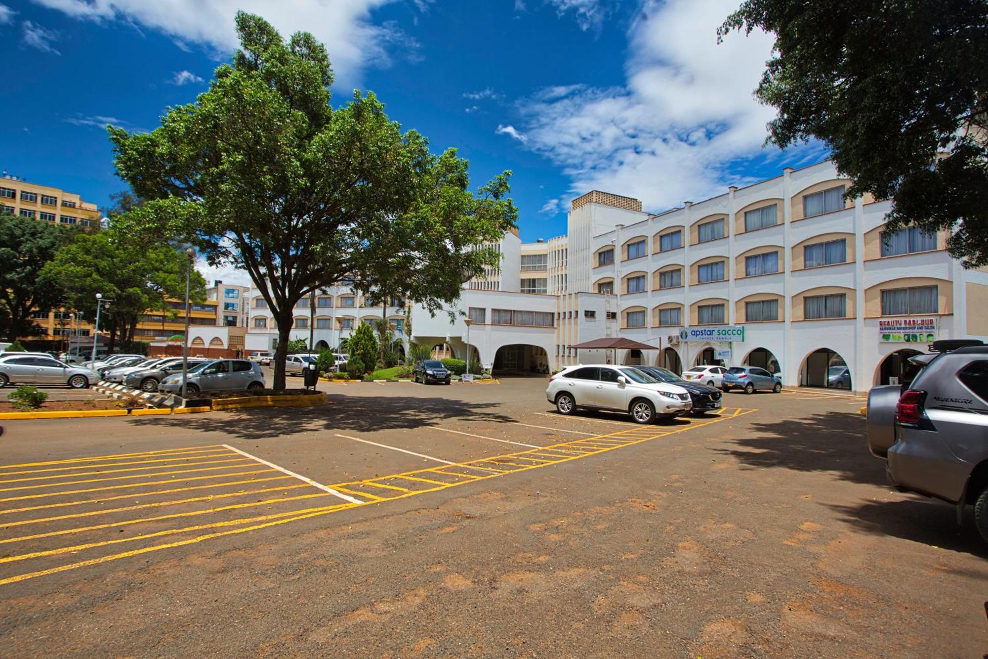 Sirikwa Hotel Eldoret Buitenkant foto